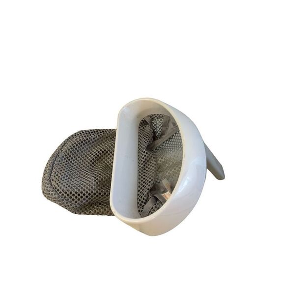 Munchkin Other - Munchkins gray net super scooper handle basket 9"x5"